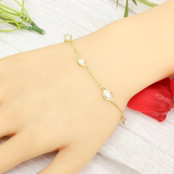 "Trendy Handmade Bracelet – A Thoughtful Gift for Girls & Women | UNVRC1107 - Picture 10 of 10